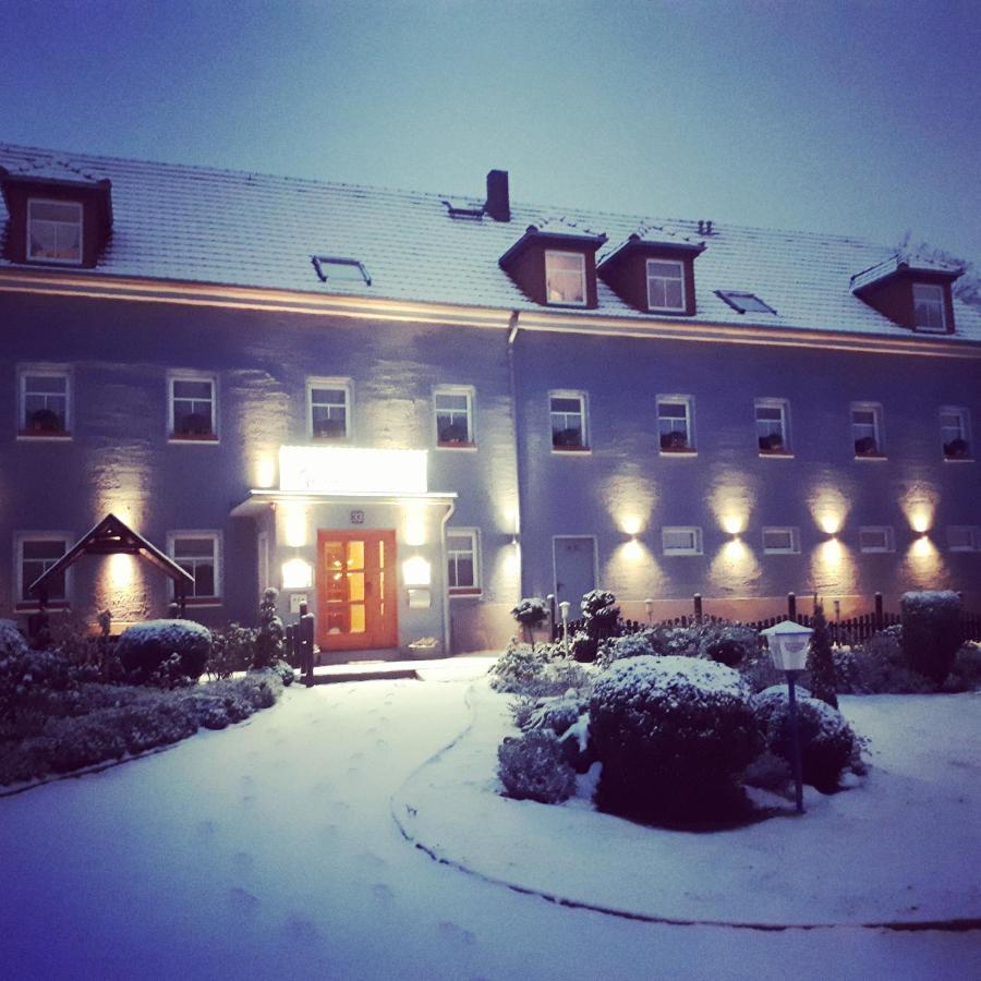 Logis L Auberge Gutshof บิสชอฟส์แวร์ดา ภายนอก รูปภาพ