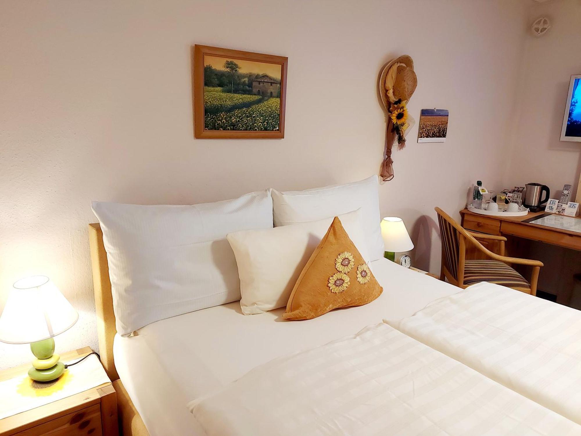 Logis L Auberge Gutshof บิสชอฟส์แวร์ดา ภายนอก รูปภาพ